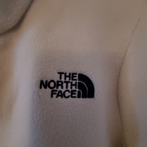 The North Face Cream Fleece Pullover - Picture 5 of 6